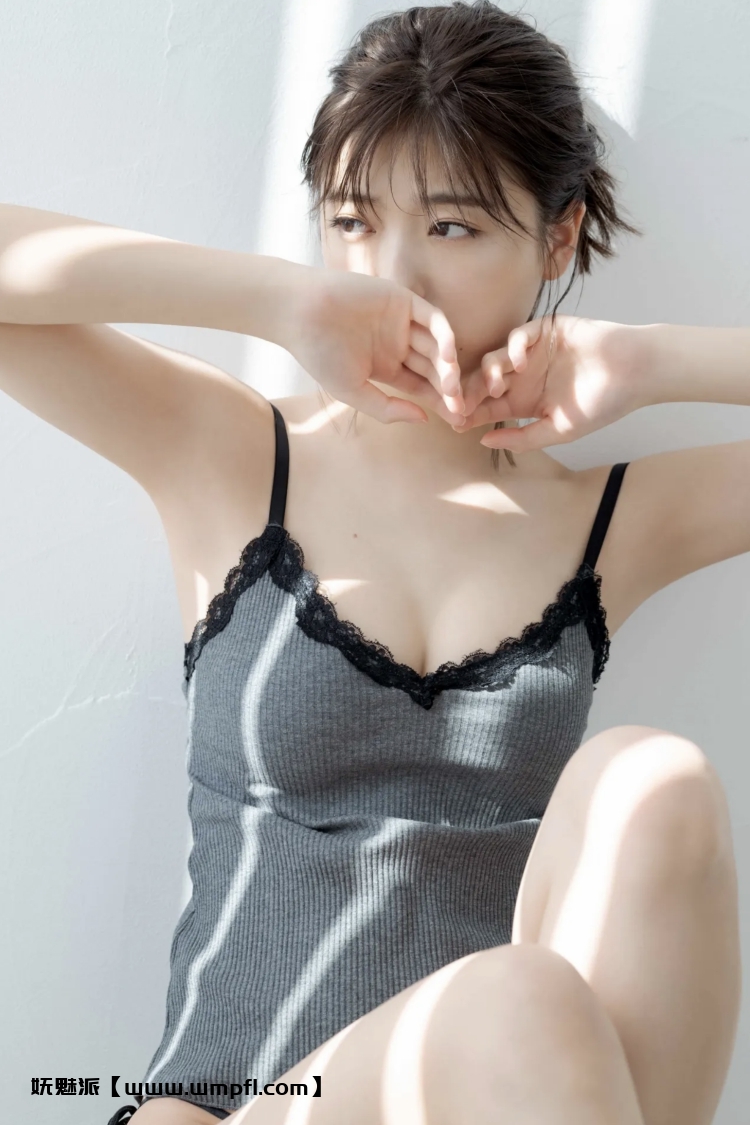 729、日本写真杂志《FRIDAY》2022年合集 729、日本写真杂志《FRIDAY》2022年合集