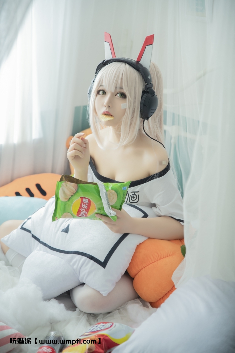 898、coser网红《黑猫猫》全套31期+随包视频,大小5.95G 898、coser网红《黑猫猫》全套31期+随包视频,大小5.95G